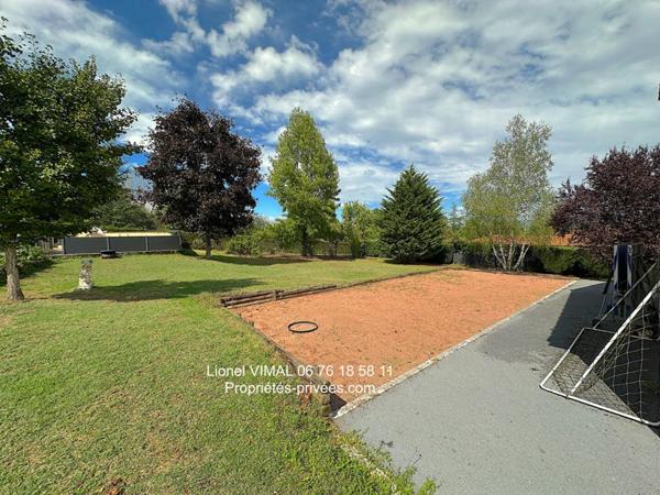Maison 8 pièces 258 m2 avec piscine sur terrain clos 2600 m2