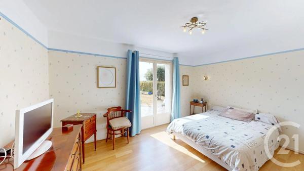 Maison à vendre  7 pièces - 196,69 m 2   LE CROISIC  - 44