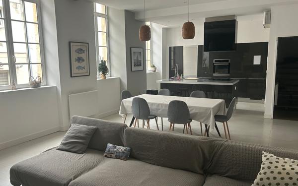Appartement à vendre    6 pièces •  La Rochelle