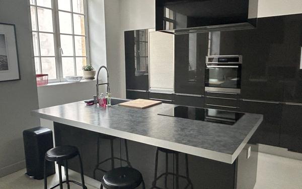 Appartement à vendre    6 pièces •  La Rochelle