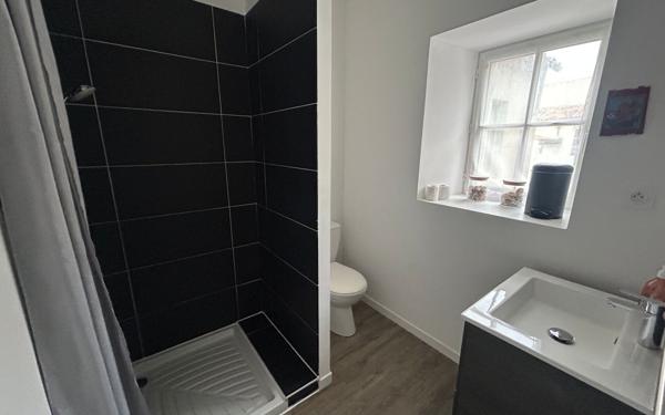 Appartement à vendre    6 pièces •  La Rochelle