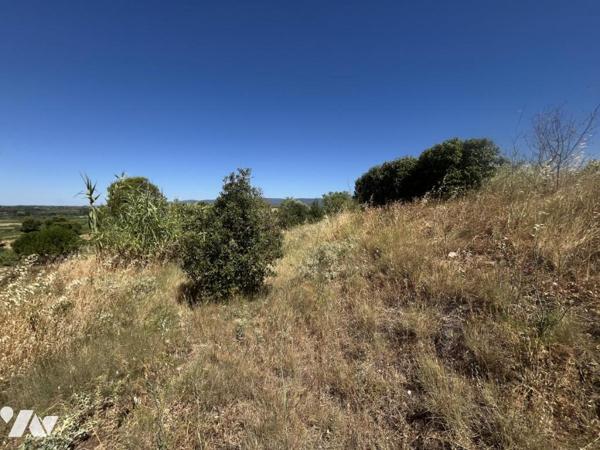Un terrain à bâtir de 2209m2 à Azille