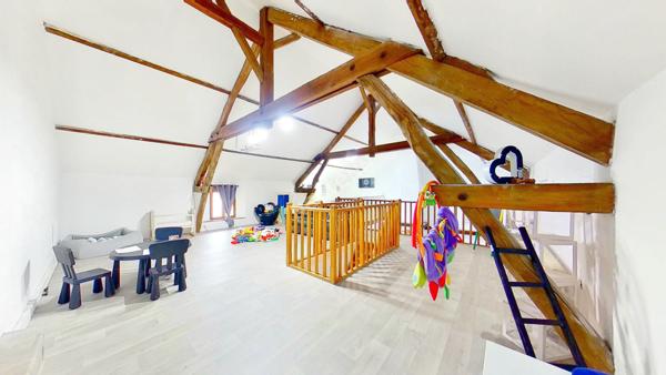 Maison Chaumont En Vexin 10 pièce(s) 270 m2