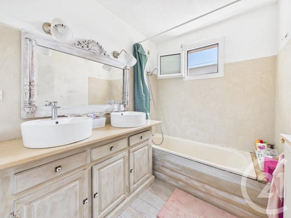 Appartement Duplex à vendre  5 pièces - 103,12 m 2   LA GARDE  - 83