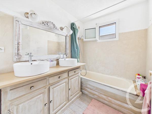 Appartement Duplex à vendre  5 pièces - 103,12 m 2   LA GARDE  - 83