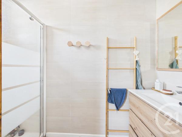 Appartement Duplex à vendre  5 pièces - 103,12 m 2   LA GARDE  - 83