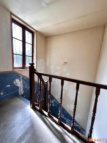 Maison de ville à rénover - T5 de 97m² - garage - jardin - cave