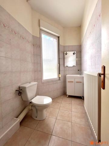 Maison de ville à rénover - T5 de 97m² - garage - jardin - cave
