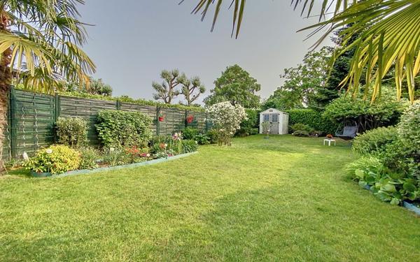 Maison à vendre    6 pièces • 130,79 m2 Montigny-le-Bretonneux