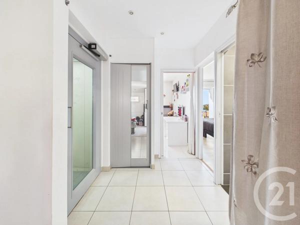 Maison à vendre  6 pièces - 117,45 m 2   TOULON  - 83