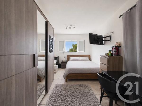 Maison à vendre  6 pièces - 117,45 m 2   TOULON  - 83
