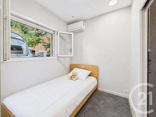 Maison à vendre  6 pièces - 117,45 m 2   TOULON  - 83