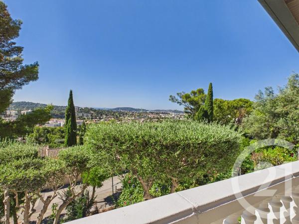 Maison à vendre  6 pièces - 117,45 m 2   TOULON  - 83