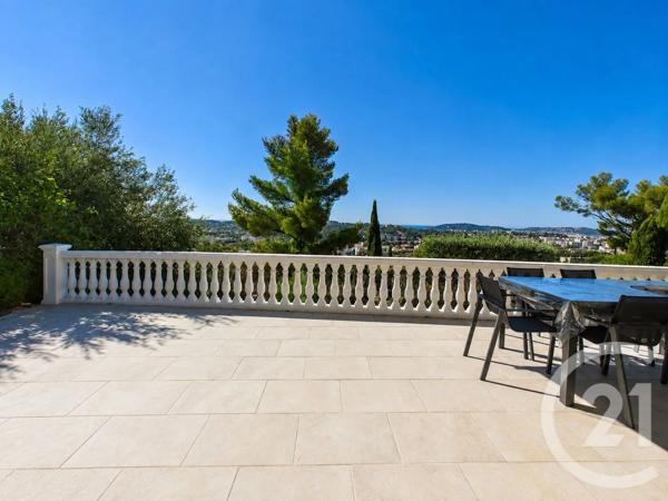 Maison à vendre  6 pièces - 117,45 m 2   TOULON  - 83