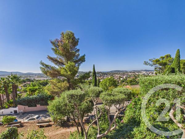 Maison à vendre  6 pièces - 117,45 m 2   TOULON  - 83
