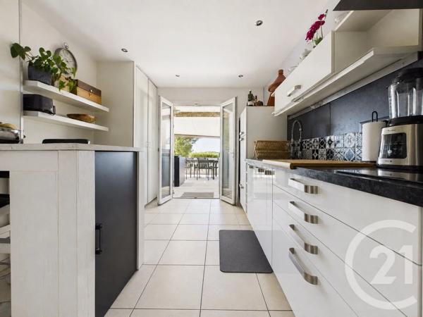 Maison à vendre  6 pièces - 117,45 m 2   TOULON  - 83