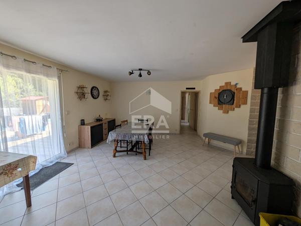 Maison à vendre de plain pied à 2 minutes de Montpon 6 pièces108 m2