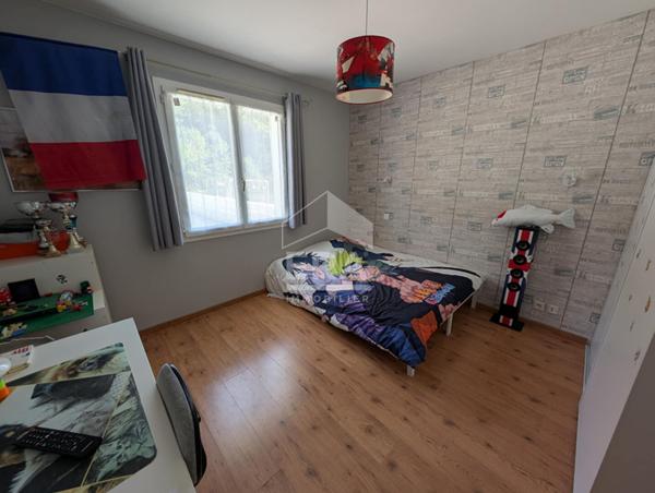 Maison à vendre de plain pied à 2 minutes de Montpon 6 pièces108 m2