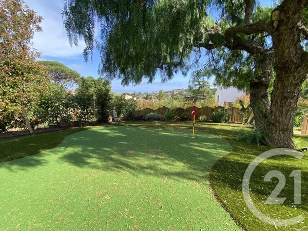 Maison à vendre  7 pièces - 238 m 2   LES ISSAMBRES  - 83