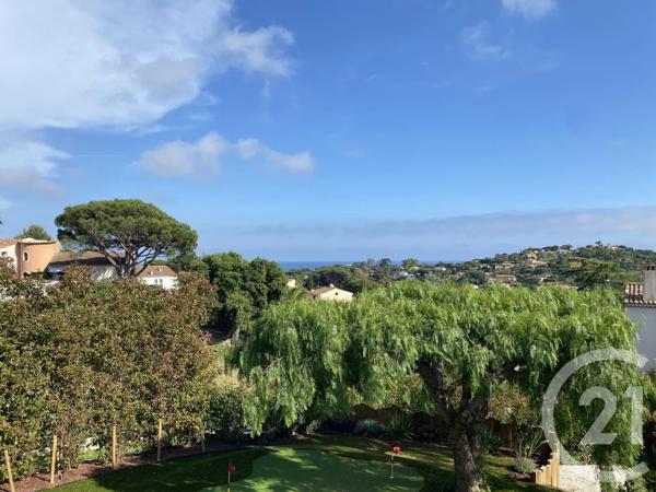 Maison à vendre  7 pièces - 238 m 2   LES ISSAMBRES  - 83