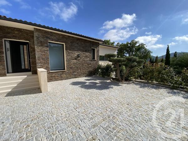 Maison à vendre  7 pièces - 238 m 2   LES ISSAMBRES  - 83