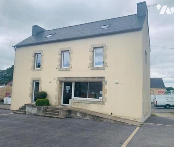 Idéalement situé a proximité des commerces et 4 voies  - Mellac, immeuble de rapport rénové, co...