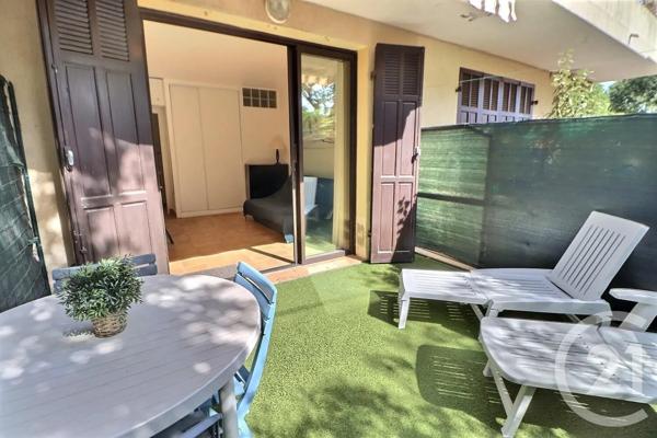 Appartement Studio à vendre  1 pièce - 22,46 m 2   ST RAPHAEL  - 83