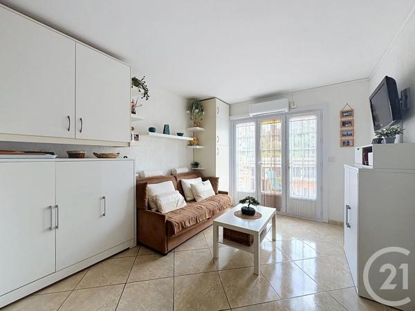 Appartement Studio à vendre  1 pièce - 22,46 m 2   ST RAPHAEL  - 83