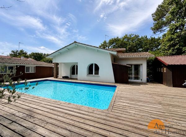 ARES QUARTIER ST BRICE - MAISON FAMILIALE DE 230 M2 AVEC PISCINE