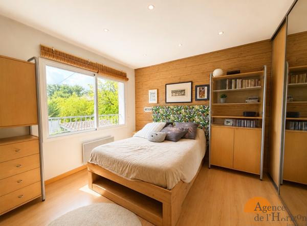 ARES QUARTIER ST BRICE - MAISON FAMILIALE DE 230 M2 AVEC PISCINE