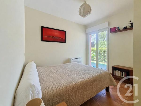 Maison à vendre  8 pièces - 190 m 2   FREJUS  - 83