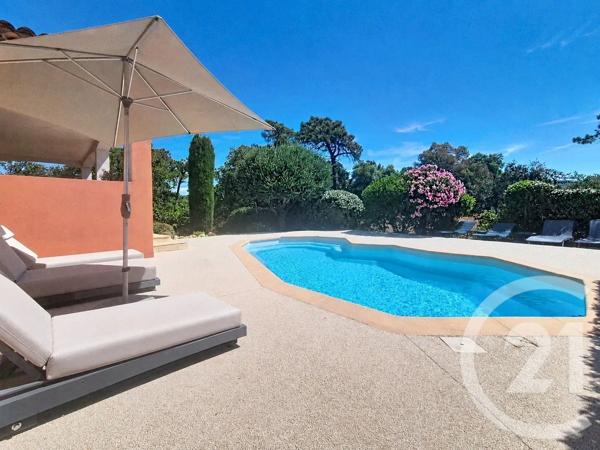 Maison à vendre  8 pièces - 190 m 2   FREJUS  - 83
