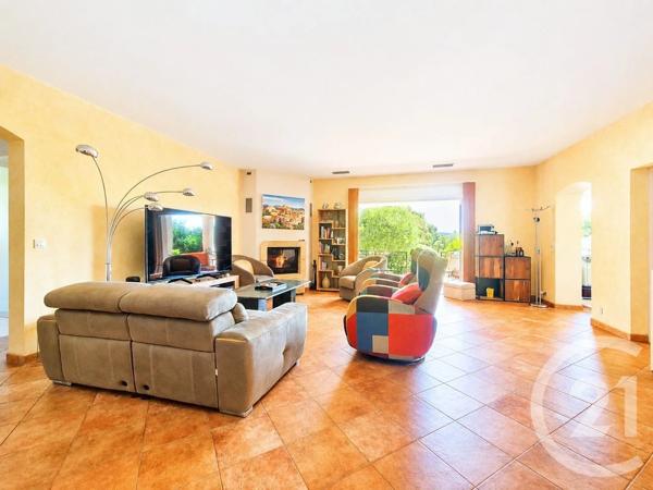 Maison à vendre  8 pièces - 190 m 2   FREJUS  - 83