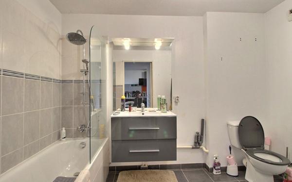 Appartement à vendre    2 pièces • 41,72 m2 Marseille 14