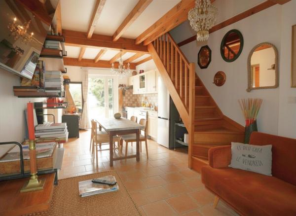 Maison en pierre rénovée avec cour plein sud – charme et authenticité