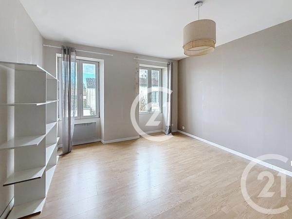 Immeuble à vendre  255,50 m2 JARNAC - 16