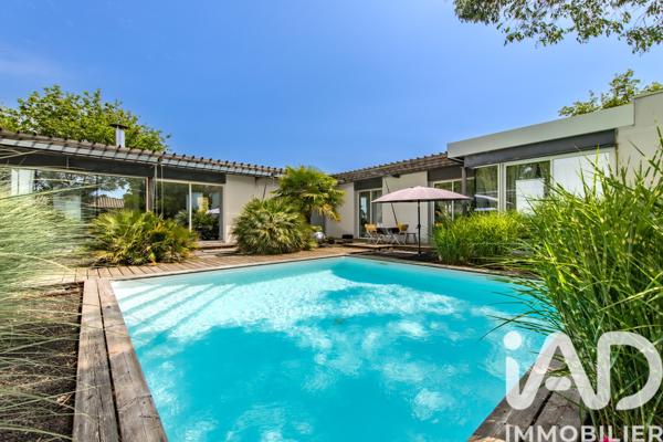 Maison à vendre 5 pièces 200 m² Le Taillan-Médoc