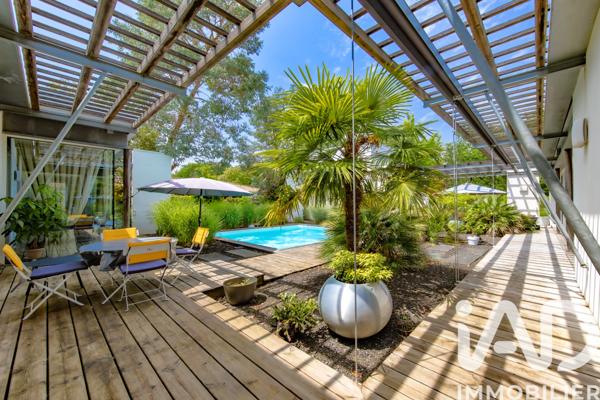 Maison à vendre 5 pièces 200 m² Le Taillan-Médoc