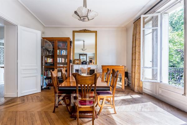 Maison familiale de caractère idéalement située