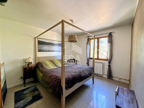 A VENDRE SAINT MAXIMIN LA SAINTE BAUME  MAISON  T5  DE 130 M² SUR 1540 M² DE JARDIN GARAGE PISCINE