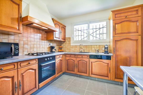 Maison à vendre à Brie Comte Robert - 4 chambres, 136 m²