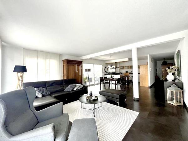 Village-Neuf : L'Appartement 4 Pièces Premium aux Prestations Uniques