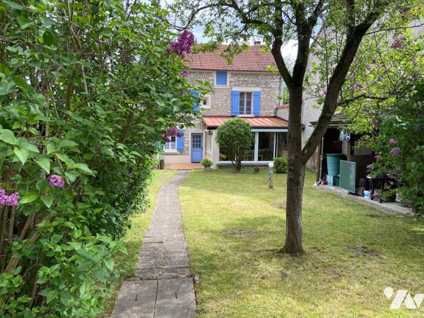 Agréable maison village100m2 + 40m2 cbles à finir d'aménager, jardin  clos murs,