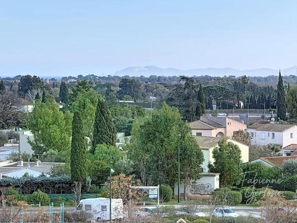 HYERES EST ! T3 de 84m2 - 4 terrasses et cave