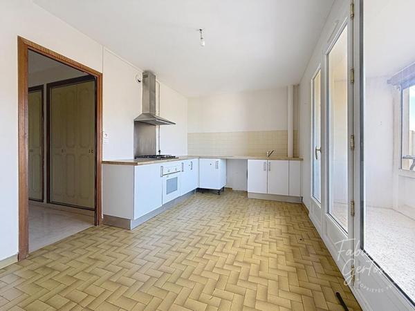 HYERES EST ! T3 de 84m2 - 4 terrasses et cave