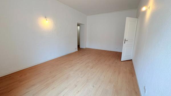 Appartement T2 à louer au 4ème étage à Bastia Centre-ville - Cardo