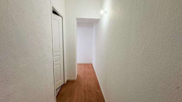 Appartement T2 à louer au 4ème étage à Bastia Centre-ville - Cardo