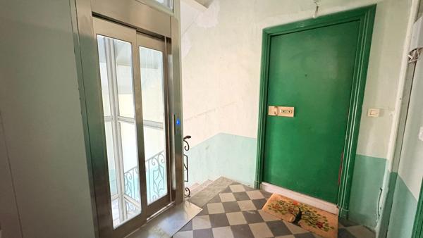 Appartement T2 à louer au 4ème étage à Bastia Centre-ville - Cardo