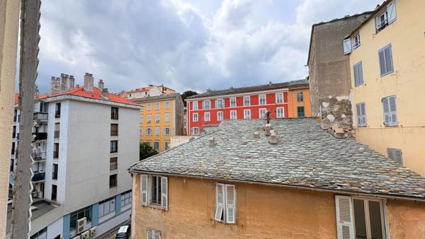 Appartement T2 à louer au 4ème étage à Bastia Centre-ville - Cardo