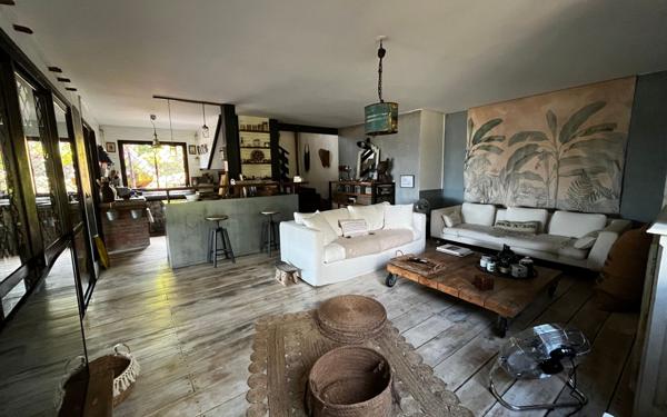 Maison à vendre    6 pièces •  Remire-Montjoly